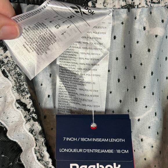 Reebok Men's Basketball Transition Shorts, black/white small MSRP $55 - Picture 8 of 8